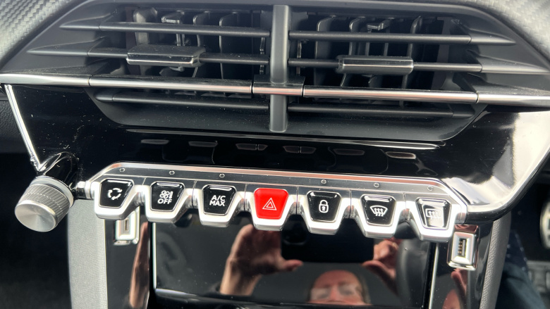 Peugeot 208 1.2 PureTech 100 Allure Premium + 5dr Petrol Hatchback